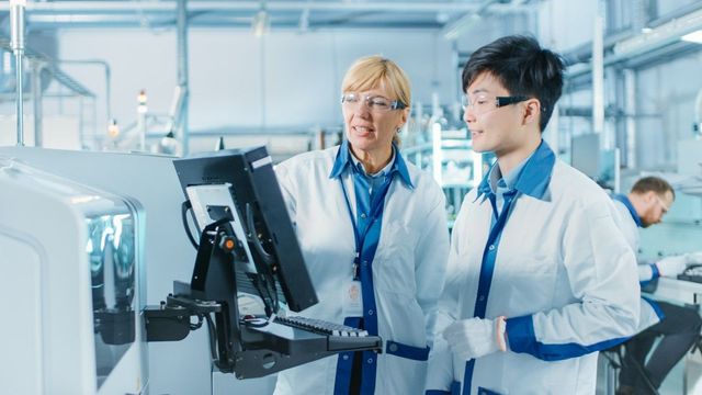 Connecting Laboratories With Data-Driven Automation Software content piece image